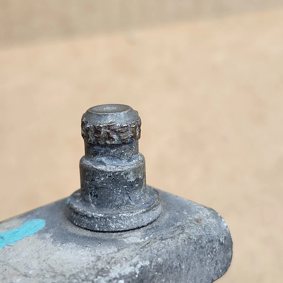 Ручка управления замком открывания левой внутренней двери в сборе 68-77 C3 Corvette НЕДОСТАТКИ - Изображение 4 из 4