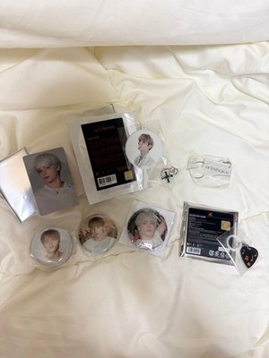 TXT Hueningkai Goods Bulk Set Unsused Pins Guitar Charm Badge