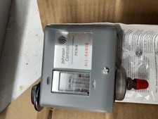 Johnson Controls ALL-RANGE Pressure Switch PENN Gray Metal