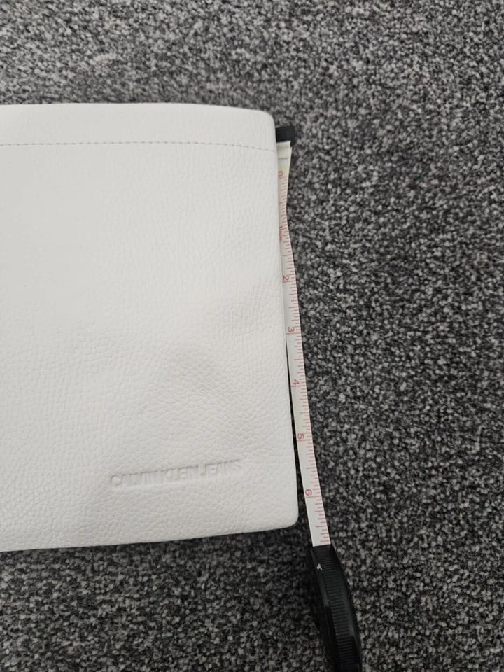 Calvin Klein Jeans Women's Clutch - Pristine Condition - Image 3 of 4