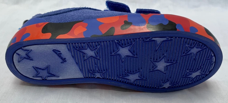 NUEVO EN CAJA Clarks Niños City Vine Lo Azul Camuflaje Gamuza Primeros Zapatos Lavables Foto 4 de 4