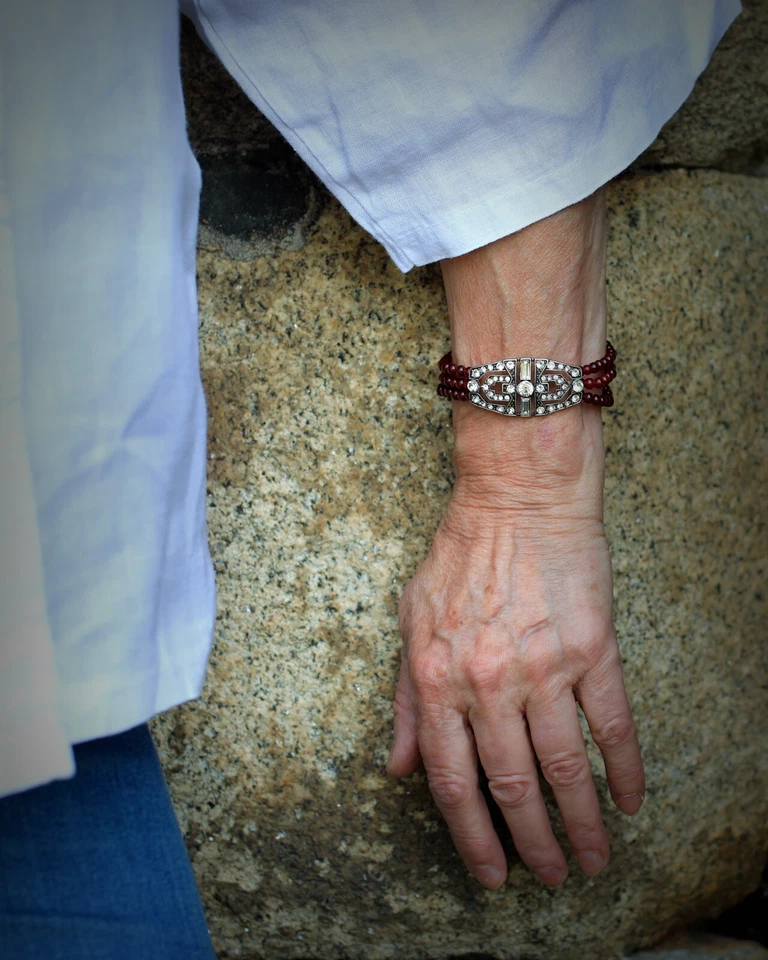 Armband Silberfarben Art Deco Strass Mehrere Reihen Perle Rote Achat QD30 - Bild 4 von 4