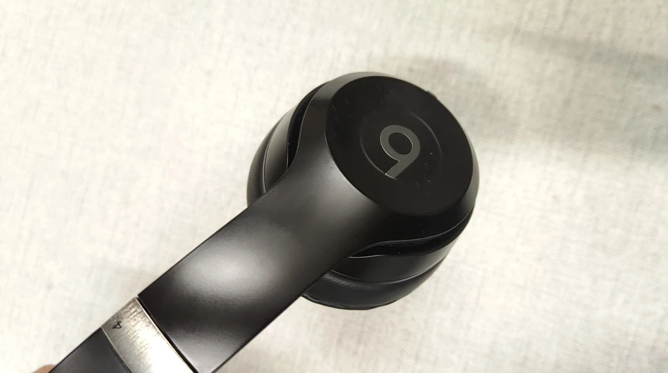 Beats Solo 4, photo 4 of 5