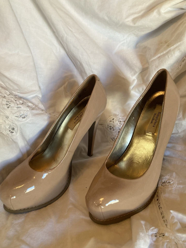 Tacones Vera Wang Dusty Rose charol...talla 6 M Foto 2 de 4