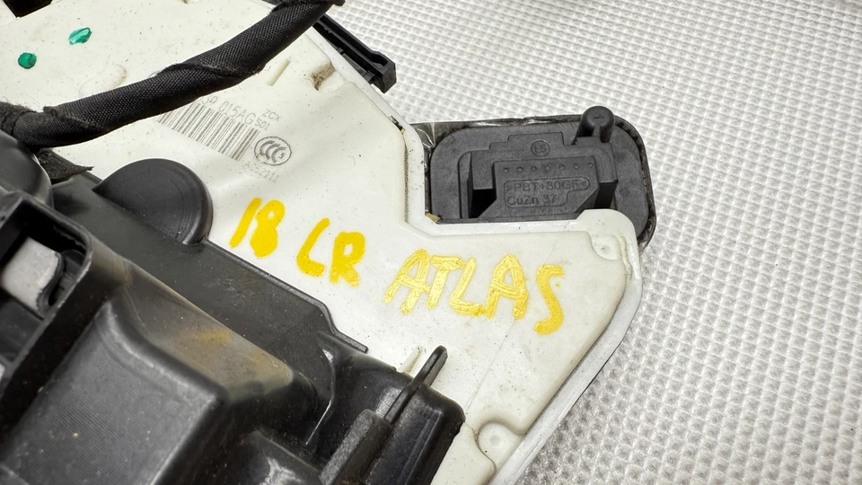 VOLKSWAGEN ATLAS 2018-2024 PUERTA TRASERA IZQUIERDA CERRADURA PESTILLO ACTUADOR MOTOR OEM Foto 2 de 4