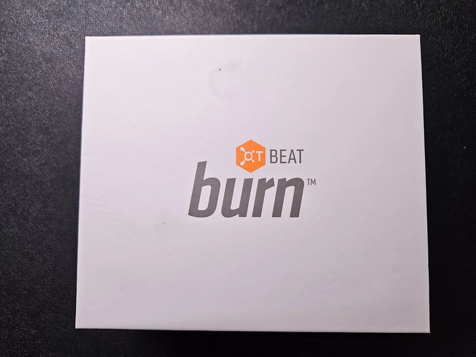 OrangeTheory OT BEAT BURN 5.0 Heart Rate Monitor Original Box + Charger Strap - Image 2 of 4
