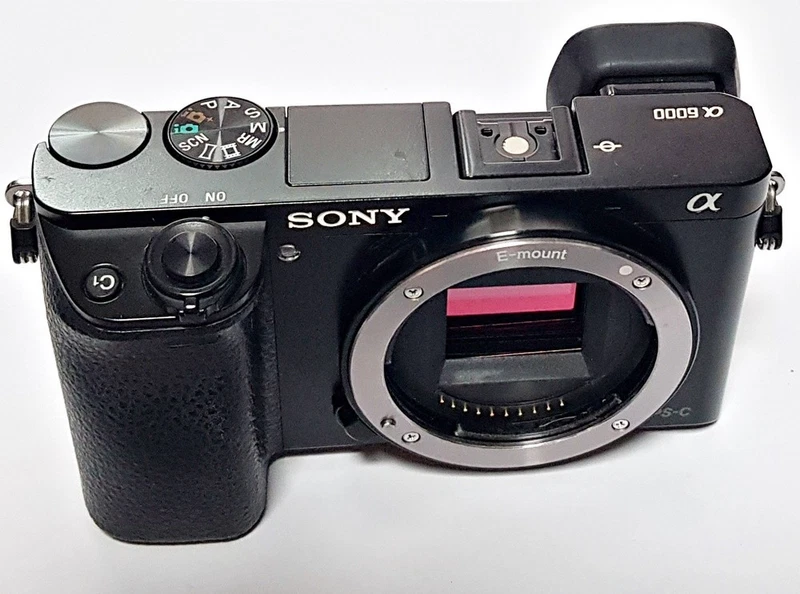 Sony A6000 24.3MP mirrorless body for parts or repair
