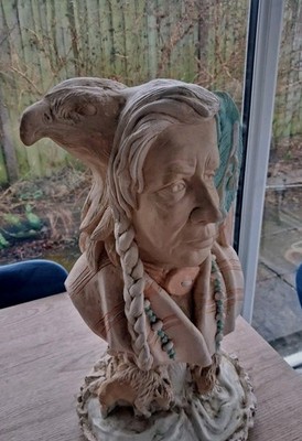 ALTE INDIANER SKULPTUR GIPS 19 cm hoch ADLER & BÜFFEL 1950