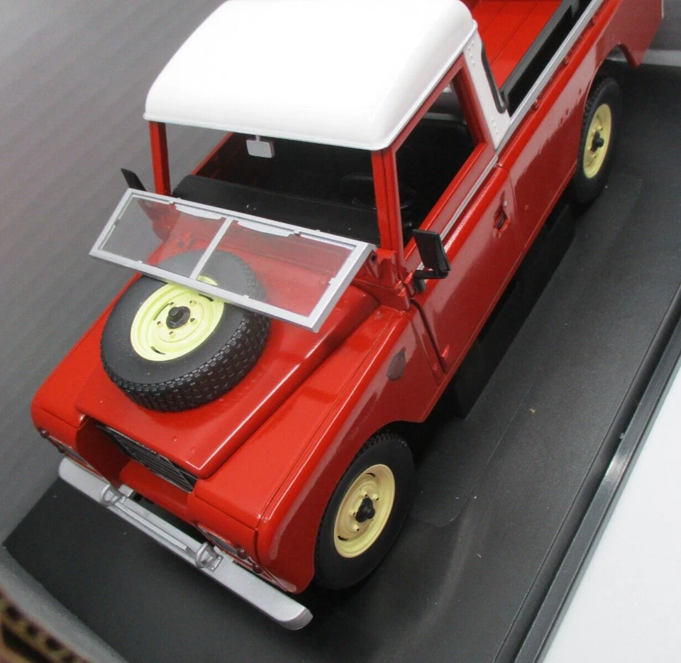 TA1078 UH EAGLE COLLECTIBLES 1/18 LAND ROVER SERIE III 109 PICK UP 1999 4405 - Photo 4/4