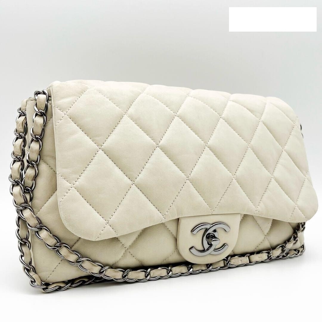 CHANEL Ivory Lambskin Matrasse Chain Shoulder Bag
