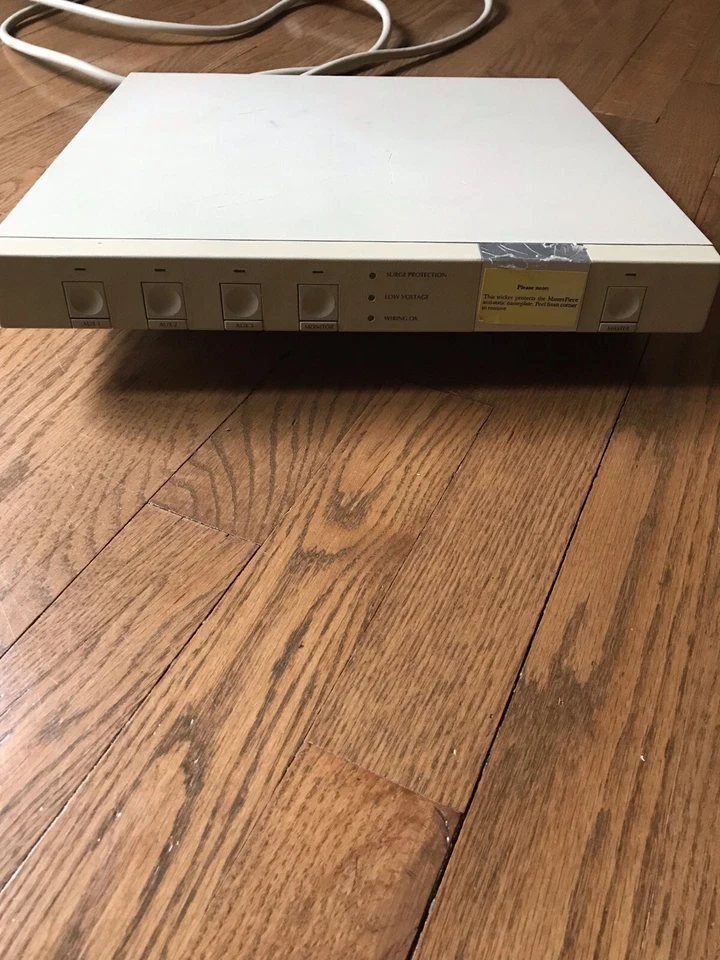 Kensington Masterpiece Plus Surge Protector - Image 2 of 4