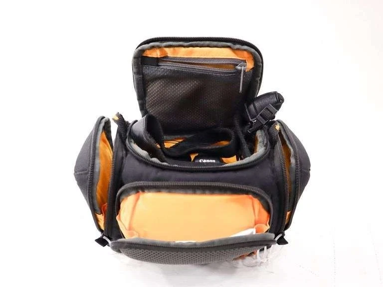 3 digital cameras Fujifilm Finepix S1800 | Canon PowerShot SX1 | Minolta 7XI - Image 3 of 4