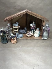 12 Piece Porcelain Nativity Scene Set Figurines Wooden Barn