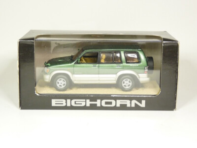 Rakachi Agamus Tam 1/43 2000 Isuzu Bighorn Trooper Diecast