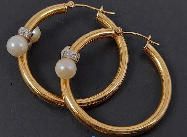 Pendientes de aro de oro y perlas de 2 tonos 14K (4,6 g) Foto 4 de 4