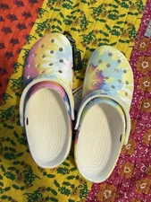 crocs classic tie dye clog Womens Size 11