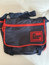 Superdry Navy & Red Messenger Bag – Adjustable Strap, Pockets, Great Condition