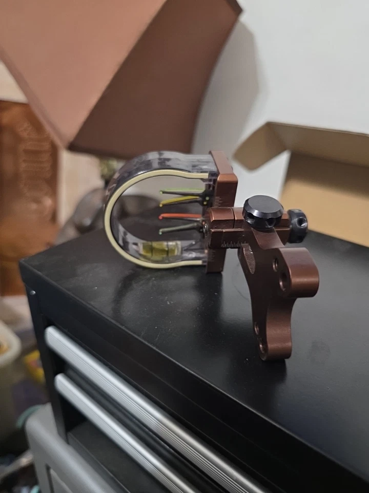 Hoyt EE. UU. - Mira de arco de 4 pines - Derecha - Tiro con arco - Usada Foto 2 de 4