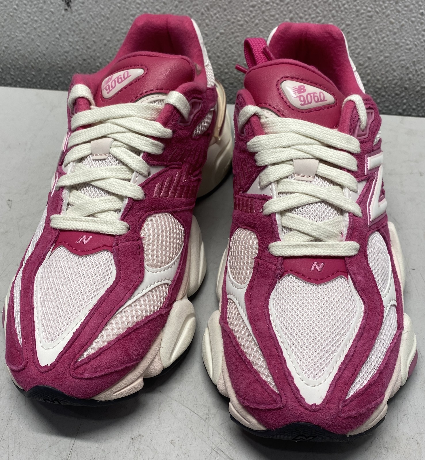 New Balance 9060 Womens US 4.5 Pink Suede/Mesh Chunky Sole Sneaker Fuscia Pink
