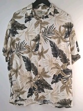 Vintage Island Shores Men's XL Hawaiian Floral Short Sleeve Shirt.