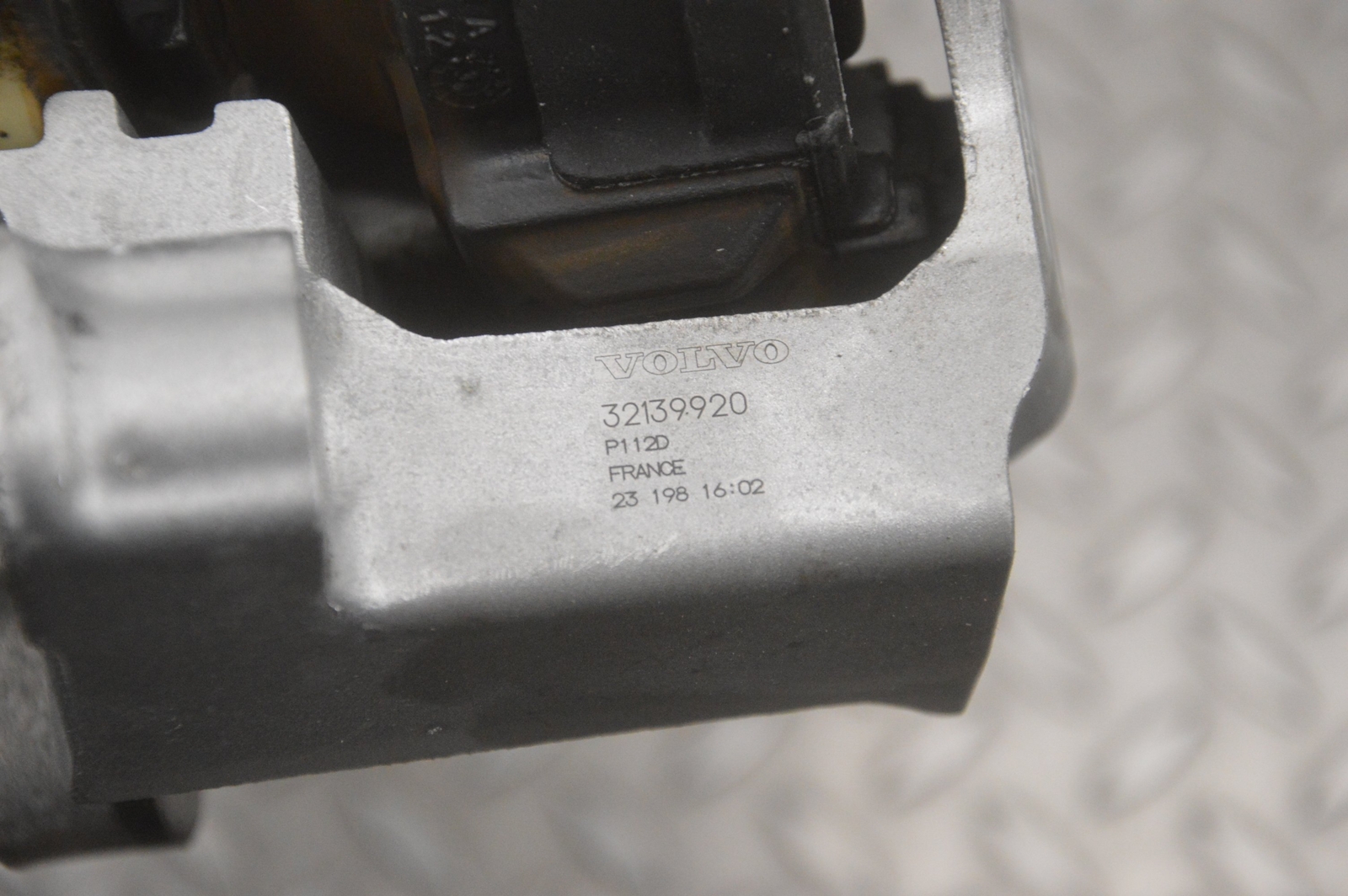 Volvo XC40 Engine Mount Left 32139920 B4 2023 RHD 23783180 | eBay