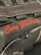 Cory Gearrin RC Year 2011 Game Used Atlanta Braves Pitching Glove Spalding RARE!