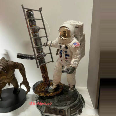 Blitzway Studio Astronaut Resin Model 2.0 1/4 Scale Statue In Stock Original