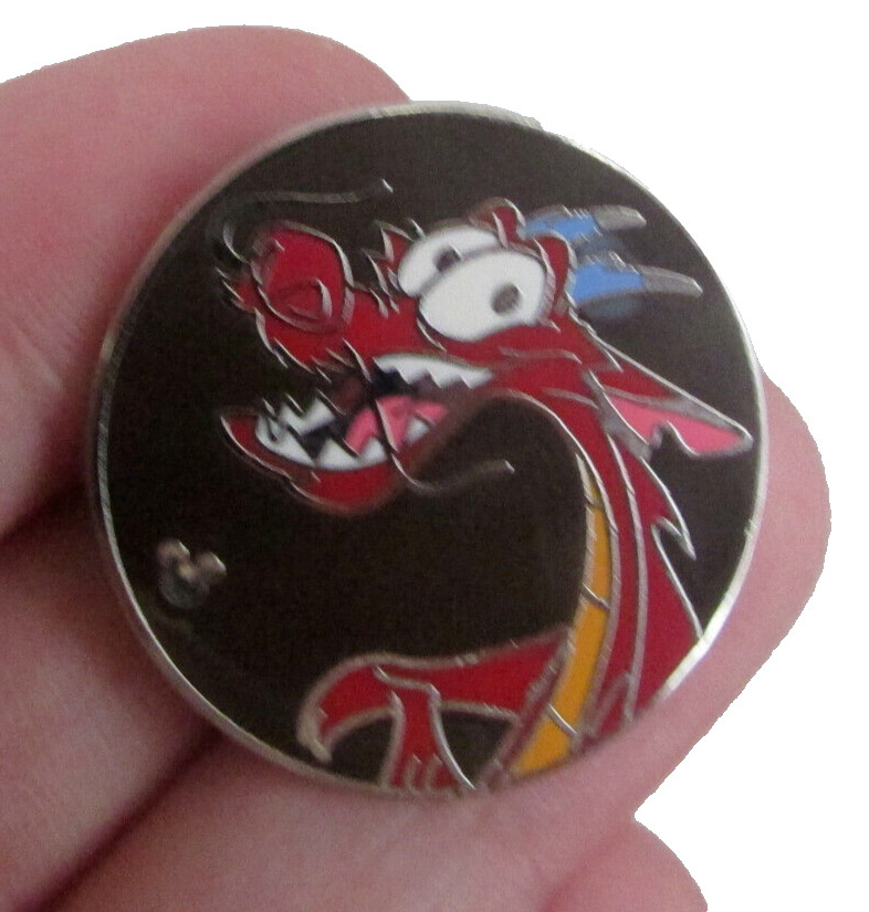 2015 Hidden Mickey Disney Dragons Mushu Mulan Pin