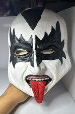 Máscara facial de goma KISS Gene Simmons Lengua fuera Rubíes Costume Company 2012
