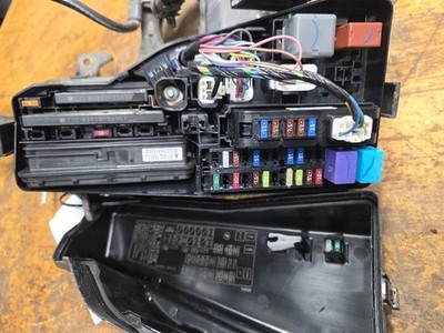 2012-2017 Toyota Camry 2.5L Engine Fuse Box OEM With 30 Days Warranty
