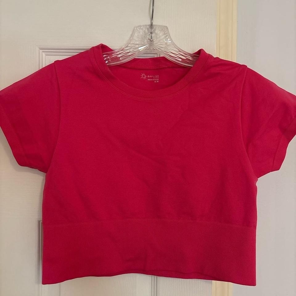 OFFLINE By Aerie Sidewalk Seamless Cropped T-Shirt size medium pink