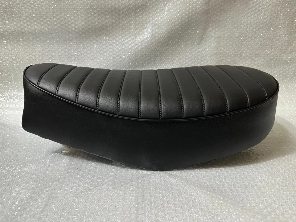 1974-1975 Honda XL100 XL100 K0 New Complete Motorcycle Seat With Metal Pan. - Image 2 of 4