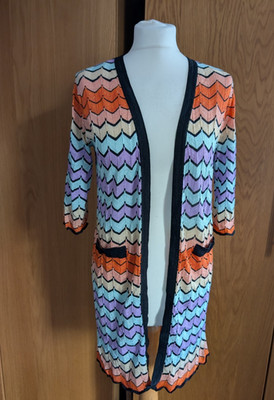 MOOCCI Paris Feinstrick Cardigan - mehrfarbig Zick Zack Muster Rand zu Rand