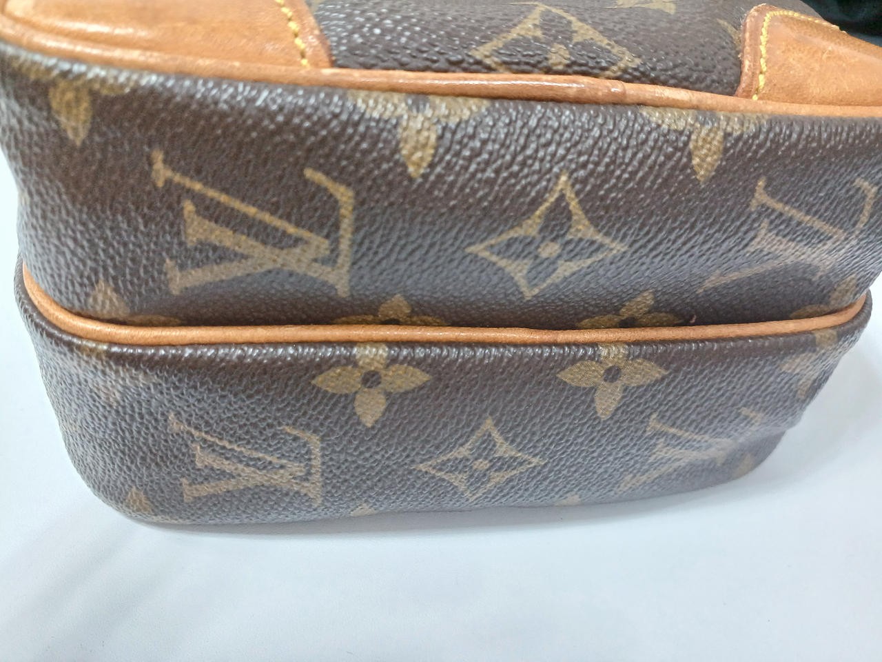 Amazon Model M45236 Condition considered LOUIS VU… - image 7