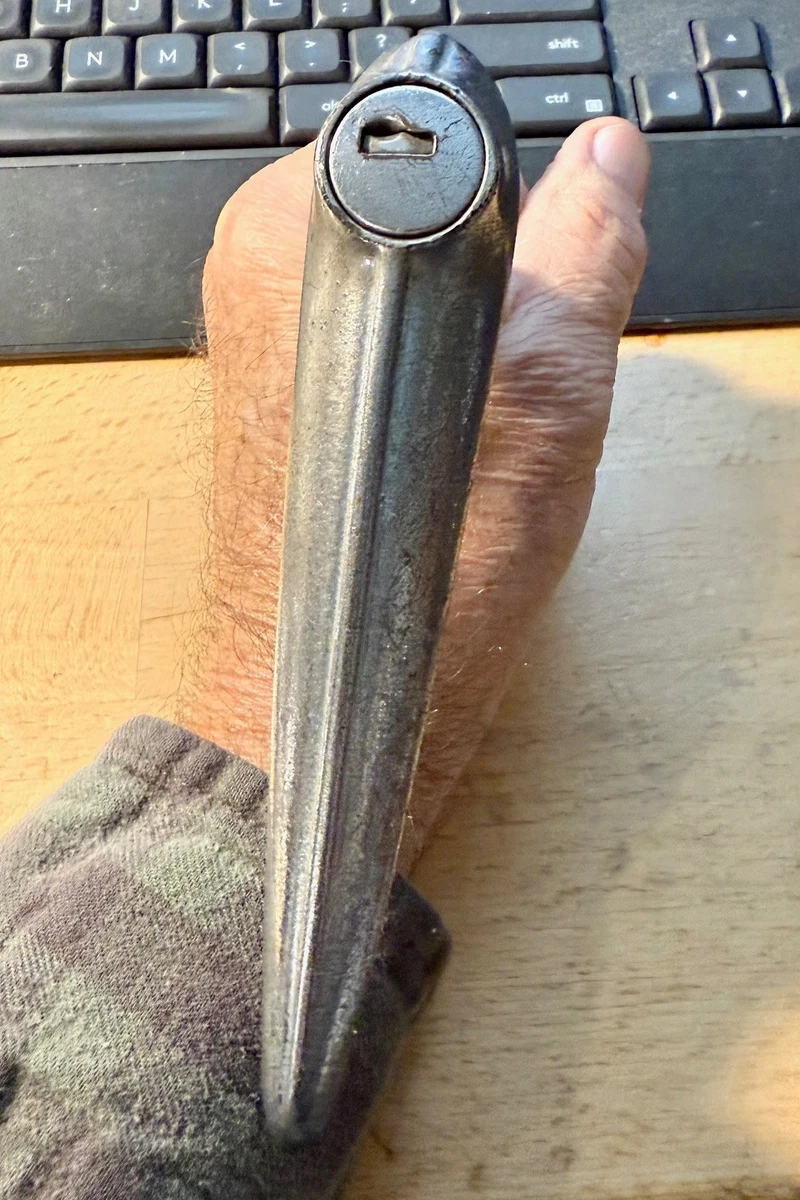 US army issue baseball bat Hillerich & Bradsby CO A&B Louisville Kentucky US army issue baseball bat Hillerich & Bradsby CO A&B Louisville Kentucky