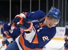 Anders Lee Signed Islanders Logo Hockey Puck (Beckett) — photo 3