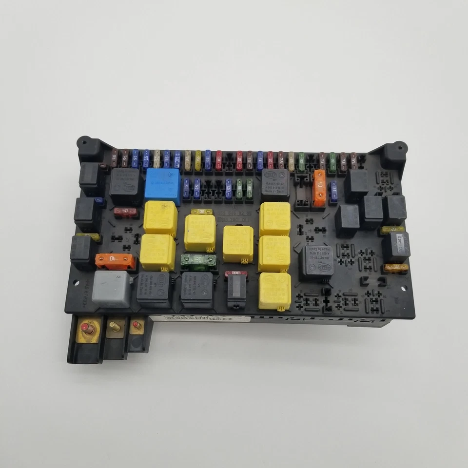 2003 MERCEDES BENZ W163 ML320 ML430 FUSE BOX 1635450205 OEM - Image 2 of 4
