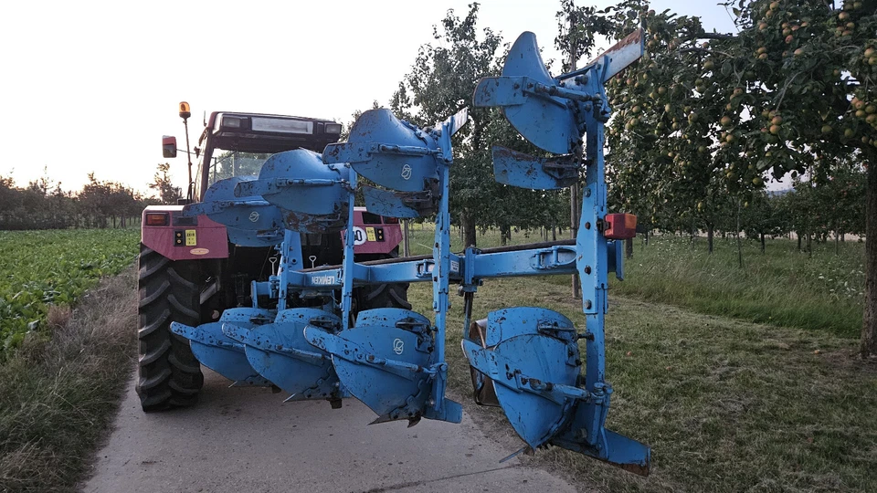 Pflug - Lemken Opal 100 - 3+1 Schare blau gebraucht, guter Zustand - Bild 3 von 4