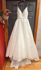 NEW Ellera Wedding Dress - Size 8