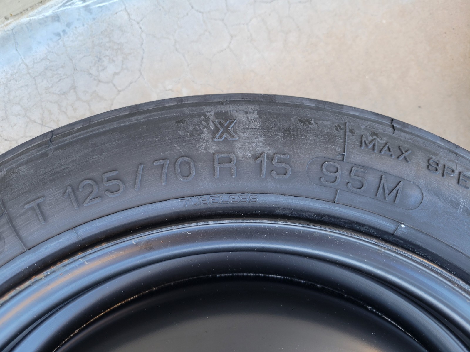 Orginal Michelin 125/70/15 Spare Tire Black Cover Chrysler Maserati TC 89 90 91 
