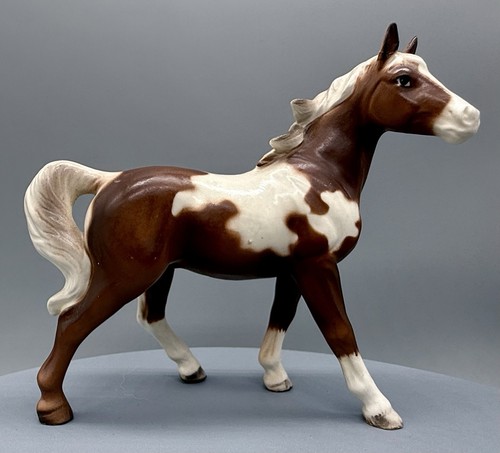 VINTAGE!‼️ Pinto Horse, 5-1/4” Tall, Ceramic Porcelain, 1 Ear Clean Break-glued