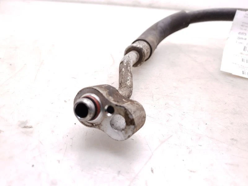 Toyota Pickup Deluxe 93 manguera de aire acondicionado 22RE Foto 2 de 4