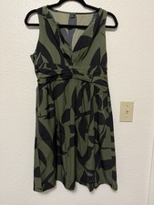 SheIn Women’s Sundress V-Neck Sleeveless Floral Green/Black Knee Length L