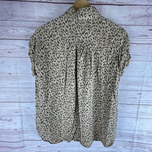 C&C California Top Sz M Tan Leopard Animal Print Cap Sleeve Button Up Boho - Picture 6 of 7