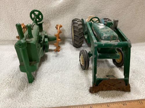 Vintage Ertl John Deere 2440 Utility Tractor & Loader & Cast Model A 1:16 scale - Picture 3 of 6