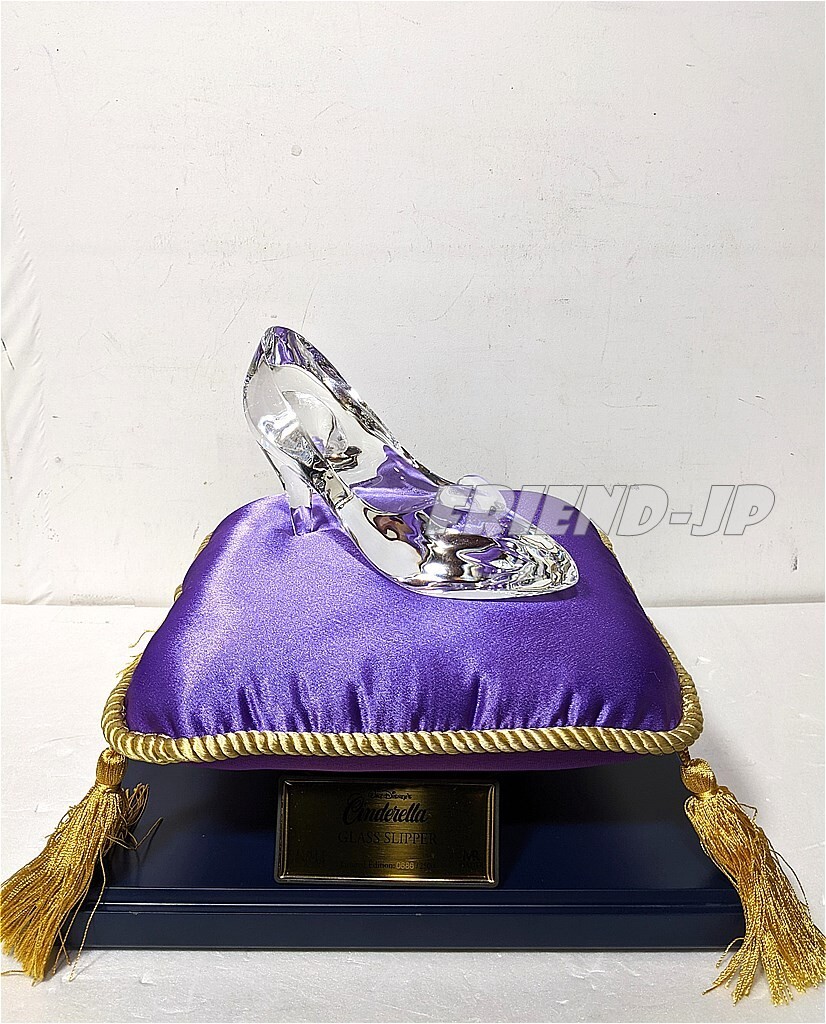Master Replicas Walt Disney Cinderella Glass Slipper Limited
