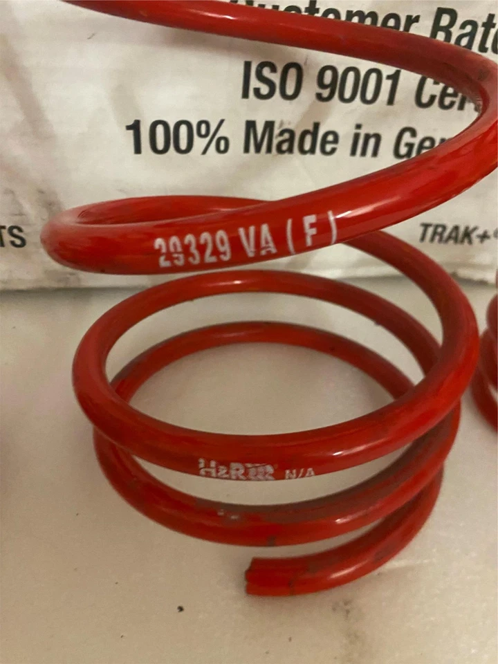 Muelles reductores H&R 29329 VA HA Toyota Corolla 2003-up 45 mm rojo 2x2 Foto 4 de 4