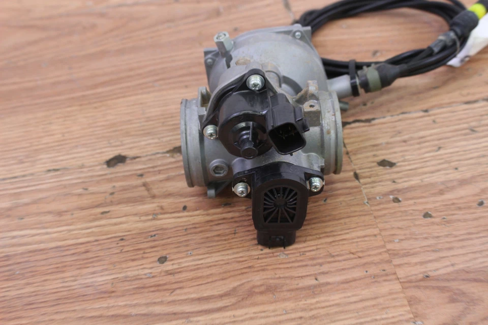 2014 POLARIS RZR 900 S Throttle Body w/ Sensors and Cable - Image 3 of 4