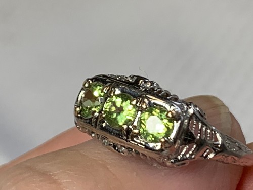 Vtg 18K White Gold Ring 2.32g Fine Jewelry Sz 8 Band Green Stone Round Prong - Picture 18 of 20