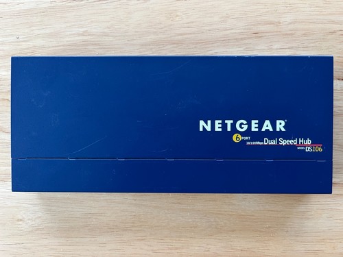 Hub Ethernet double vitesse Netgear 6 ports 10/100 avec bouton de liaison montante - Modèle DS106 - Photo 3/6